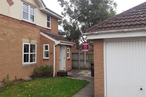 3 bedroom semi-detached house to rent, Sinclair Drive, Coventry CV6