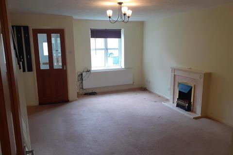 3 bedroom semi-detached house to rent, Sinclair Drive, Coventry CV6