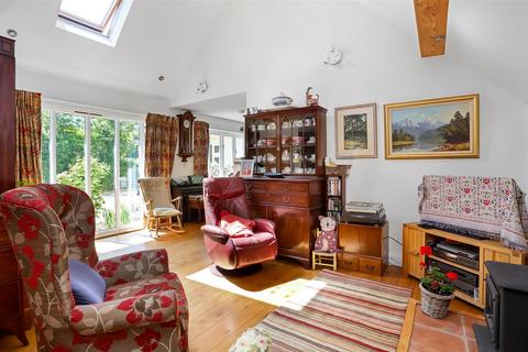 4 bedroom cottage for sale, Main Road, Littleton, Winchester