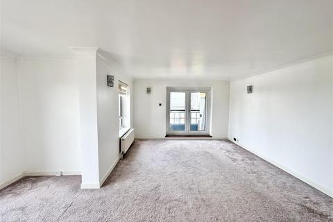 2 bedroom apartment to rent, Admiral Walk, London W9