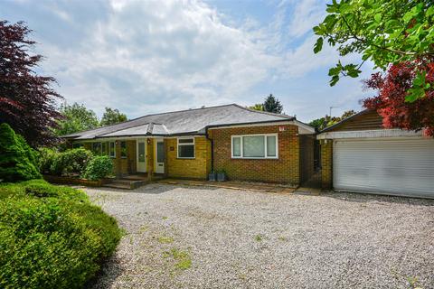 3 bedroom detached bungalow for sale, Moor Hall Drive, Ninfield,