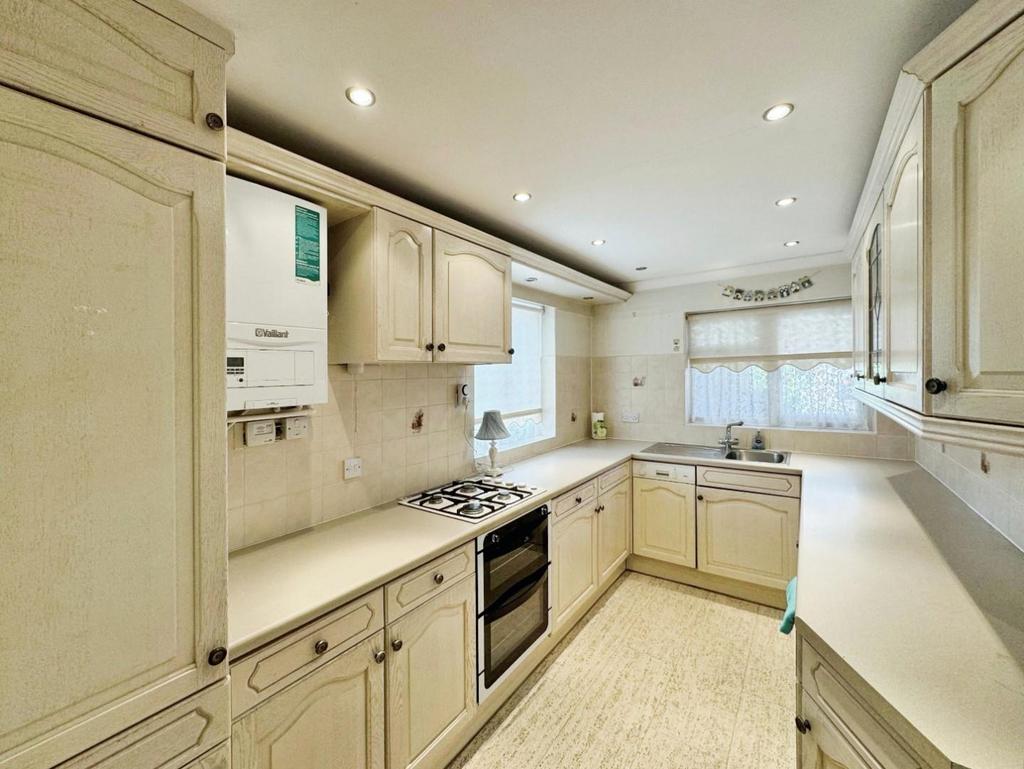 467f9421-Kitchen.jpg