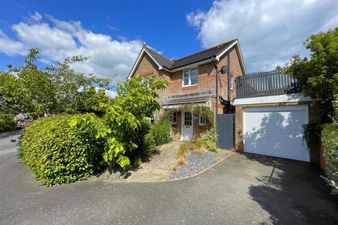 3 bedroom detached house for sale, Pentreath Close, Fowey