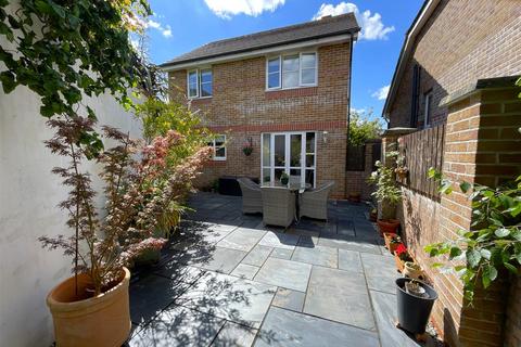 32 Pentreath Close, Fowey, PL23 1ER