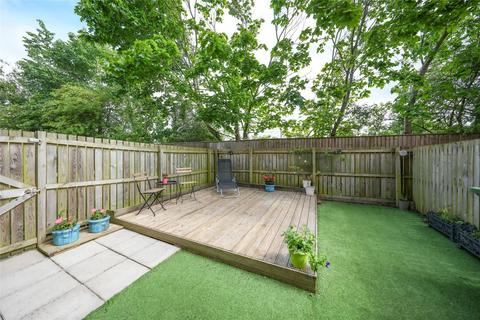 5 Bishops Park Road, Gateshead, NE8 3FF
