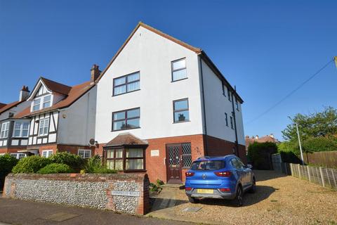 2 bedroom flat for sale, Montague Road, Sheringham