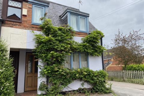 3 bedroom semi-detached house to rent, Ivy Cottage, Stores Lane