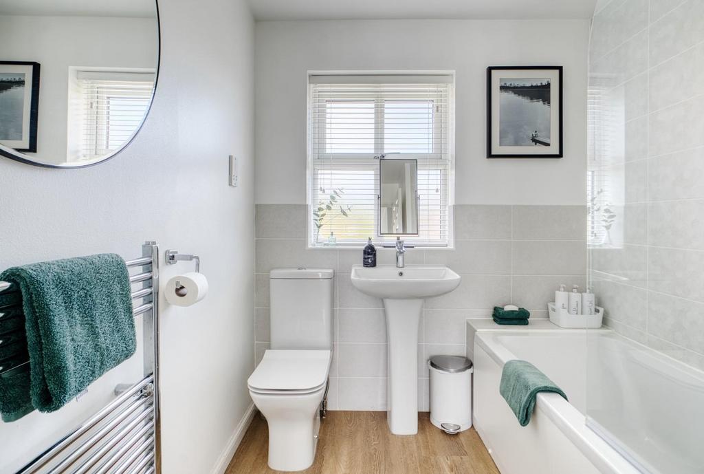 7 Bathroom - 2 Bramblewood - Mark Templer Resident