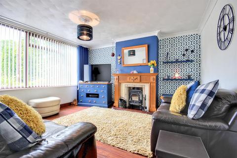 3 bedroom semi-detached house for sale, Arncliffe Way, Cottingham