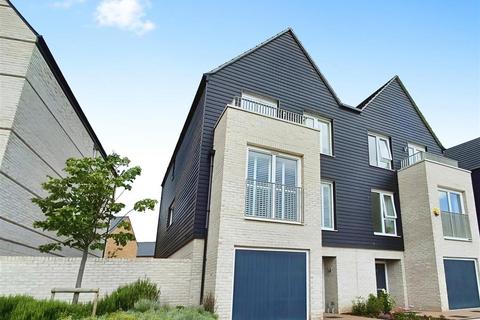 4 bedroom semi-detached house for sale, Common Creek Wharf, Rochester