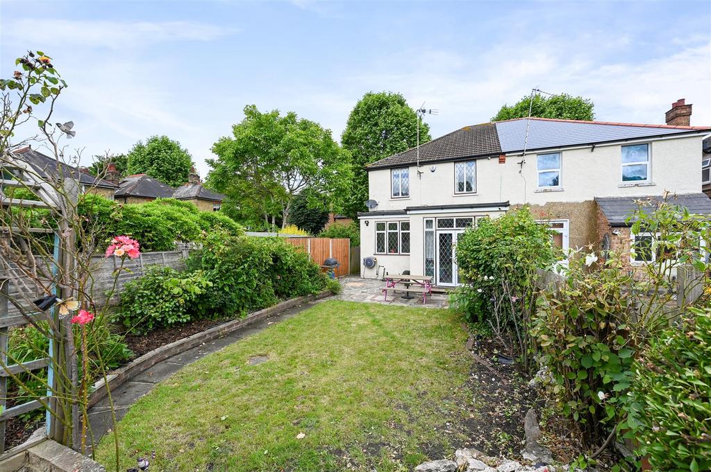 WH - 26 Manor Lane - Garden B1 (1).jpg