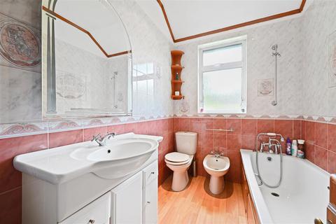 26 Manor Lane, Sutton, SM1 4AR