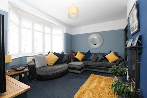 4 bedroom semi-detached house for sale, Grove Gardens, Margate