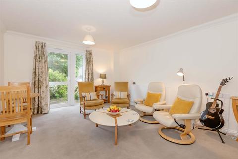 1 bedroom retirement property for sale, Southey Road, Worthing, BN11 3HT
