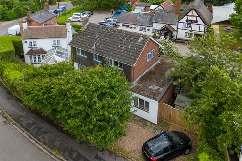 3 bedroom detached house for sale, Green End Street, Aston Clinton HP22