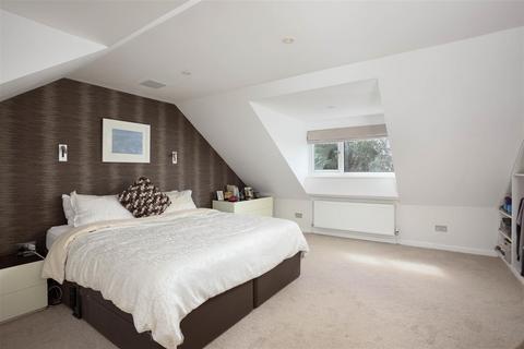 3 bedroom detached bungalow for sale, Birchwood Hill, Leeds LS17