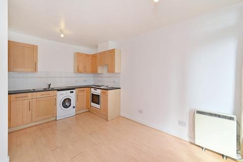 1 bedroom apartment to rent, Lowestoft Mews, Galleons Lock, E16