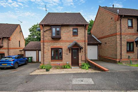 3 bedroom detached house for sale, Longfields Drive, Bearsted, Maidstone