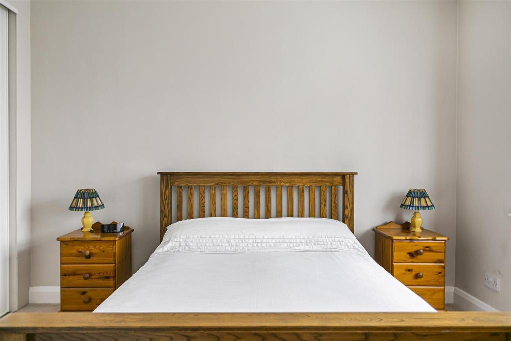 Chattern Road Bedroom 1.JPG