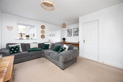 11 Cottles Barton, Staverton, Trowbridge, BA14 6FB