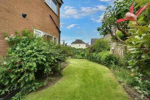 3 bedroom detached house for sale, Rutland Avenue, Toton