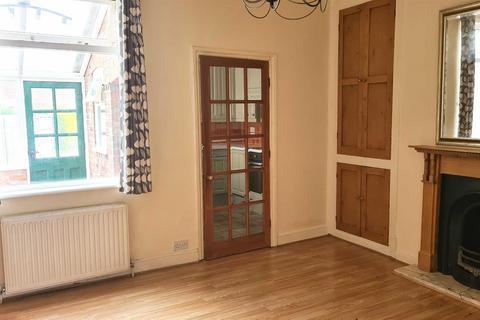 2 bedroom house to rent, Hawthorn Street, Wilmslow, Cheshire