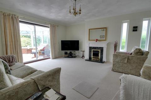 3 bedroom detached bungalow for sale, Risby Garth, Cottingham HU16