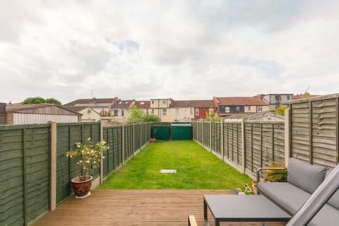 50 Tyning Road, Bristol, BS3 5DE