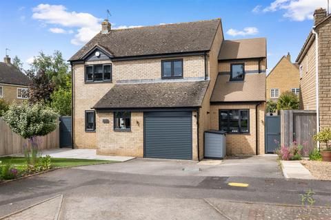 4 bedroom detached house for sale, Fleece Road, Broadway WR12