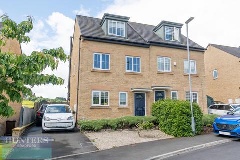 3 bedroom semi-detached house for sale, Beck Bridge Lane Allerton, Bradford, West Yorkshire, BD15 8HE