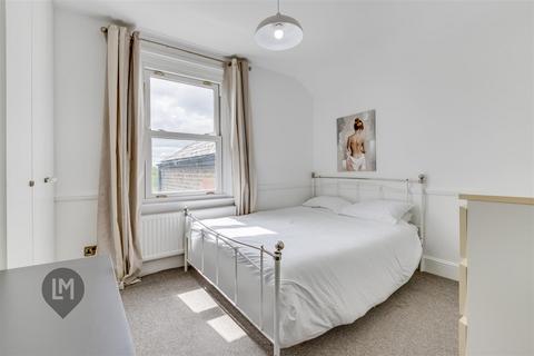 Flat 3, 101 Ridgway, London, SW19 4SX