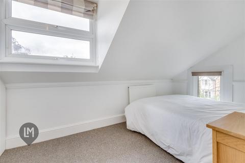 Flat 3, 101 Ridgway, London, SW19 4SX
