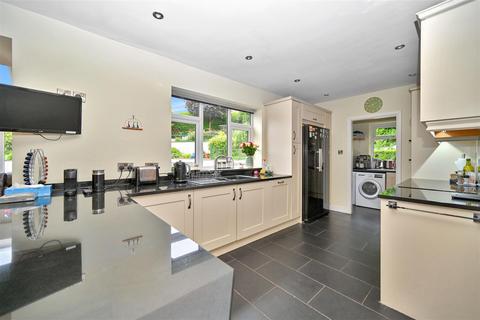 4 bedroom detached house for sale, Carr Lane, Rawdon, Leeds