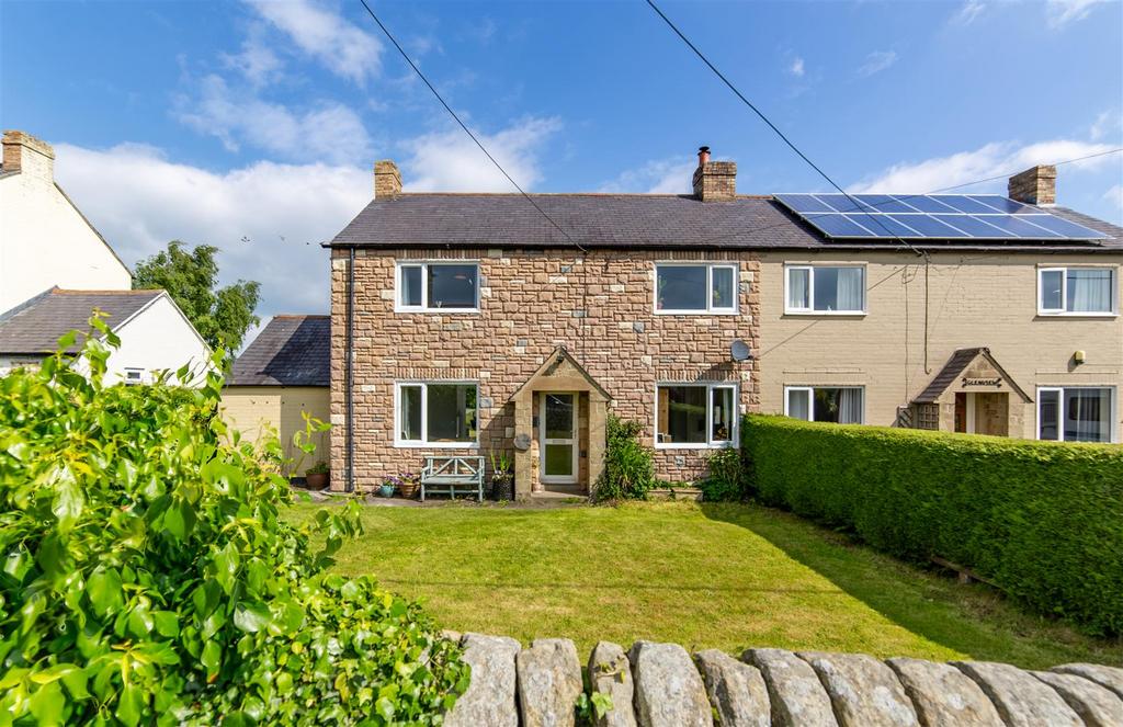 Hexham NE47 3 bed semidetached house for sale £350,000