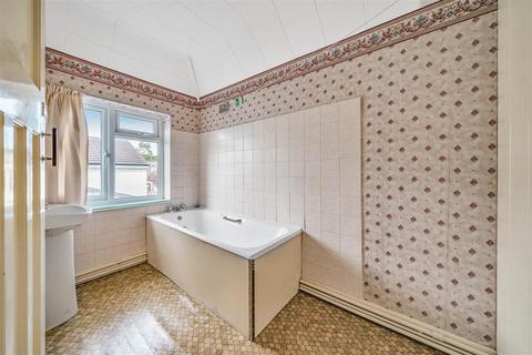 Woodhouse Eaves Forest Road, Effingham Junction, Leatherhead, KT24 5HE