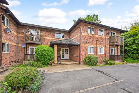 2 bedroom apartment to rent, Charlton Road, Andover