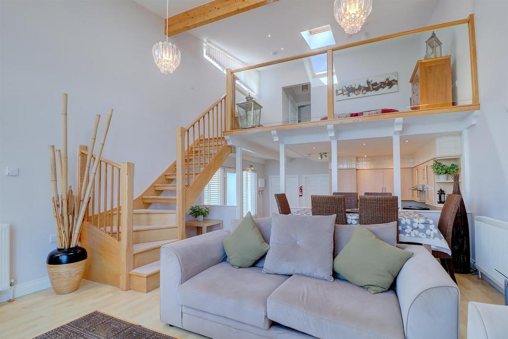 Living Space .3.jpg