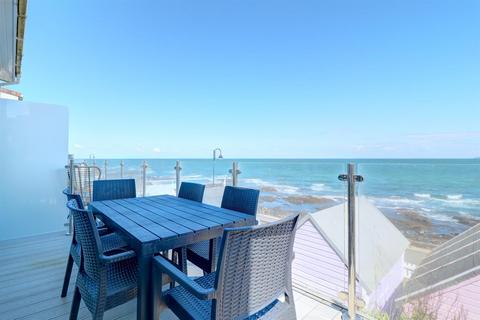 undefined, Seafront, Golden Bay Holiday Village, Westward Ho!