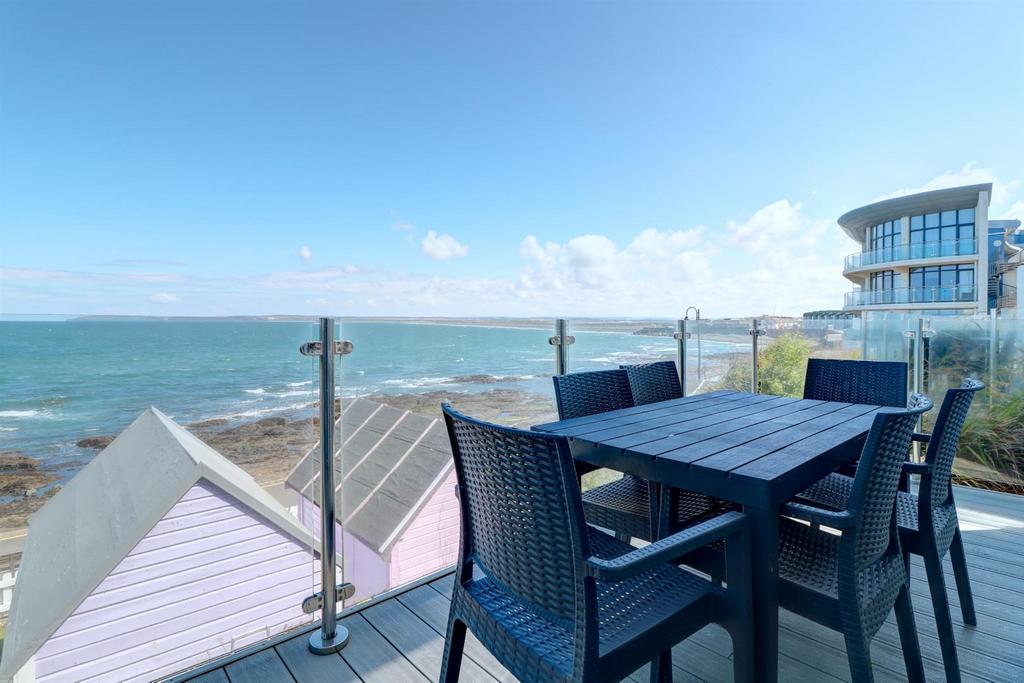 Decking .1.jpg