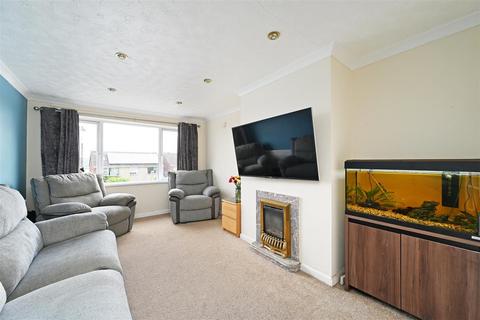 3 bedroom semi-detached house for sale, Shakespeare Crescent, Dronfield