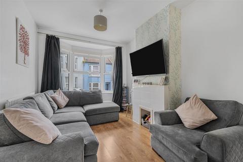 62 Elphick Road, Newhaven, BN9 9SY