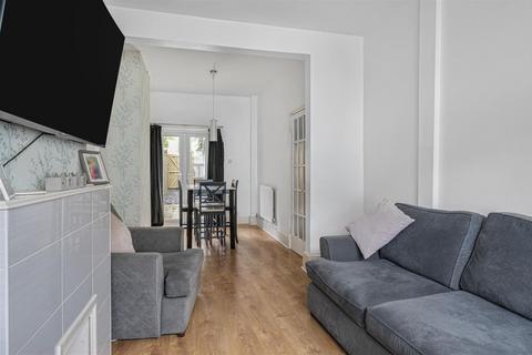 62 Elphick Road, Newhaven, BN9 9SY