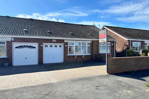 4 bedroom semi-detached bungalow for sale, Well Lane, Willerby, Hull