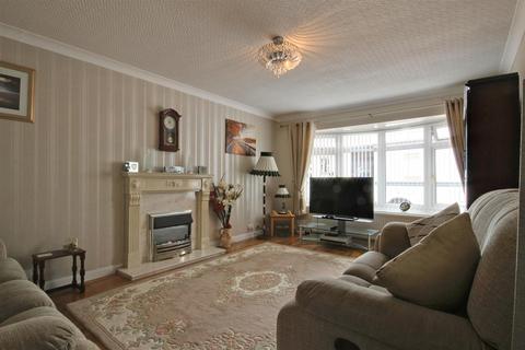 4 bedroom semi-detached bungalow for sale, Well Lane, Willerby, Hull