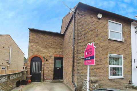 3 bedroom cottage for sale, Hogfair Lane, Burnham