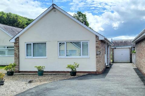 2 bedroom detached bungalow for sale, Maes Trefor, Talsarnau