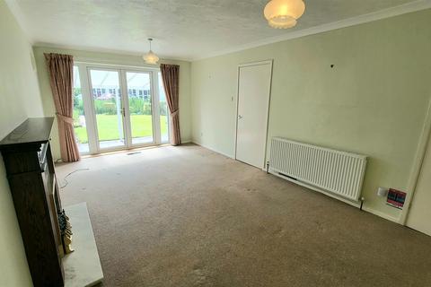 2 bedroom detached bungalow for sale, Maes Trefor, Talsarnau