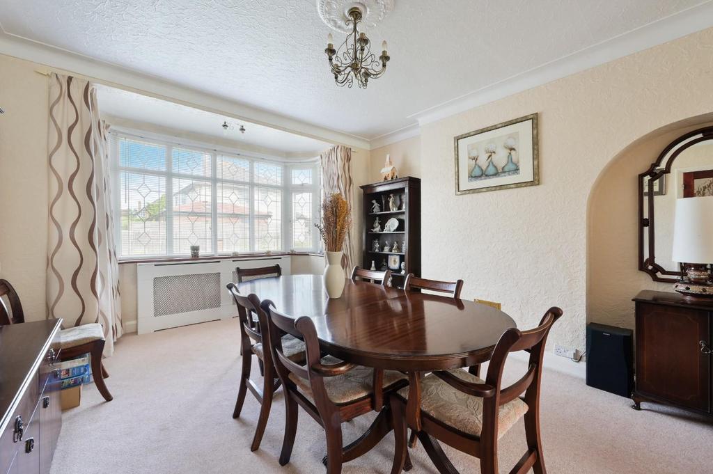 Stoneleigh park drive