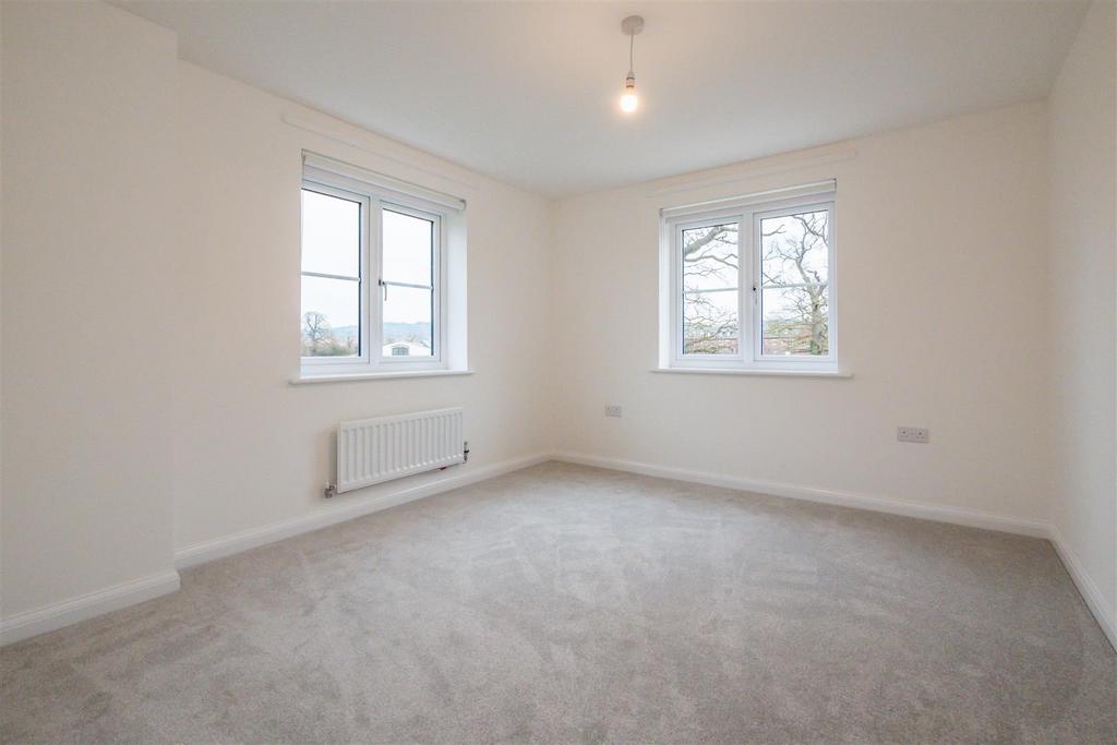 Master Bedroom 1.jpg
