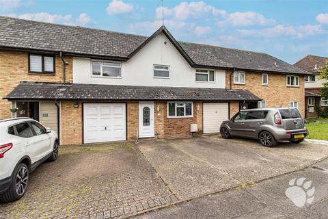 2 bedroom terraced house for sale, Charleston Avenue, Basildon SS13